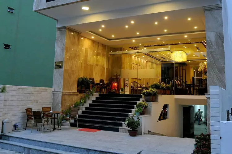 DB Hotel