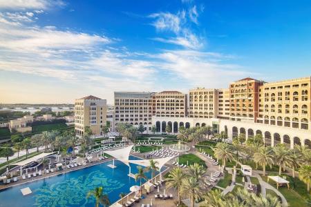 Отель The Ritz-Carlton Abu Dhabi Grand Canal в Абу Даби  Аль Айн - ОАЭ