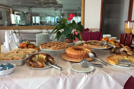 Отель Hotel Centrale в Ривьера ди Улиссе - Италия