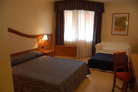 Отель Hotel Centrale в Ривьера ди Улиссе - Италия