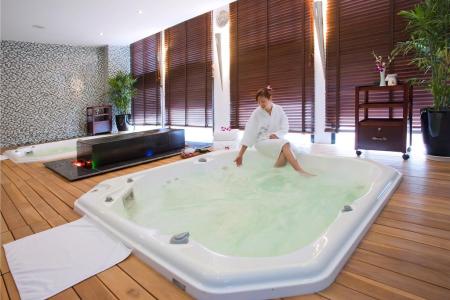 Royal Lotus Hotel Ha Long