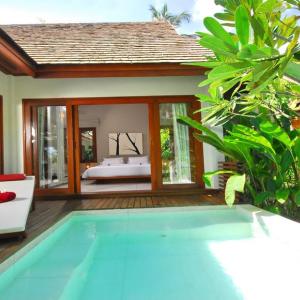 отель The Privilege Hotel Ezra Royal Beach