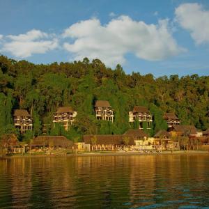 отель Gaya Island Resort