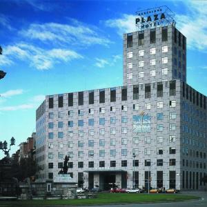 отель Catalonia Barcelona Plaza