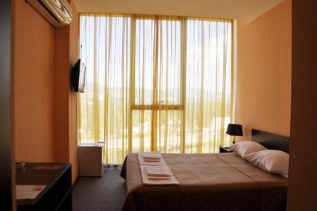 Отель Shine Palace в Тбилиси - Грузия