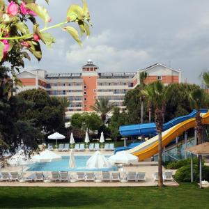 отель Insula Resort & Spa