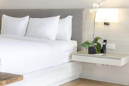 Отель The Stones Hotel - Legian Bali, Autograph Collection в Кута - Индонезия