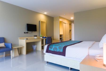 Отель The Par Phuket в о. Пхукет - Таиланд