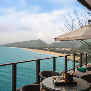 отель Banyan Tree Lang Co