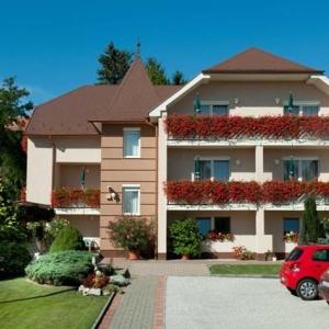 отель Klara Villa