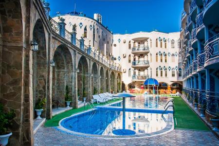 Отель 1001 Ночь в Ялта - Россия