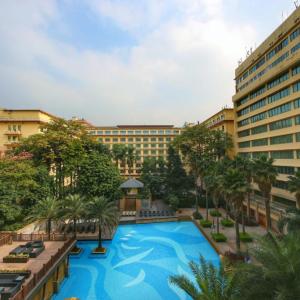 отель Dong Fang Hotel Guangzhou