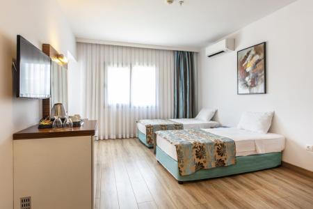 Отель Palm Wings Kusadasi Beach Resort в Кушадасы - Турция