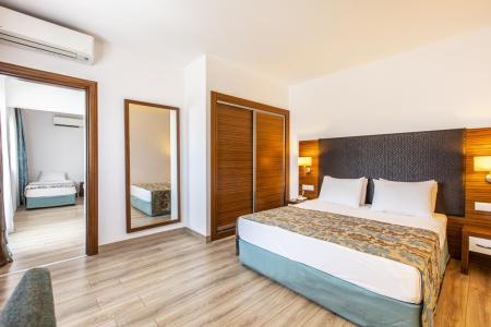 Отель Palm Wings Kusadasi Beach Resort в Кушадасы - Турция