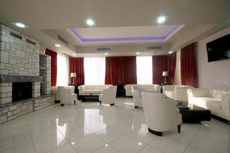 Ai Yannis Suites and Apartments Hotel