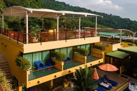 Отель CC`s Hideaway Hotel в пляж Карон - Таиланд