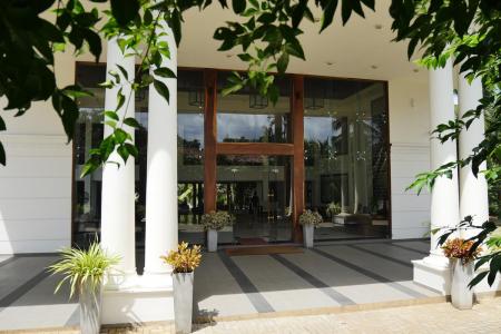 Отель Lagoon Paradise Beach Resort в Тангалле - Шри-Ланка