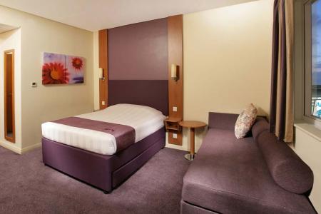 Отель Premier Inn Abu Dhabi Capital Centre в Абу Даби  Аль Айн - ОАЭ