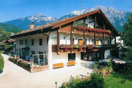 Hotel-Restaurant Karlsteiner Stuben