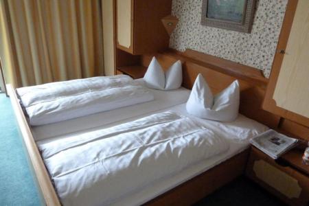 Hotel-Restaurant Karlsteiner Stuben