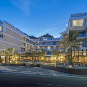 отель Wyndham Garden Kuta Beach