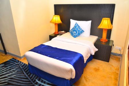 Отель Lavanga Resort & Spa в Хиккадува - Шри-Ланка