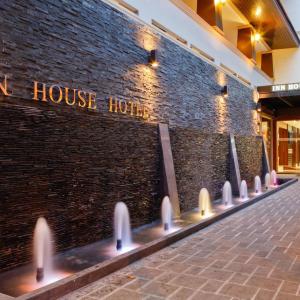 отель Inn House Hotel Pattaya