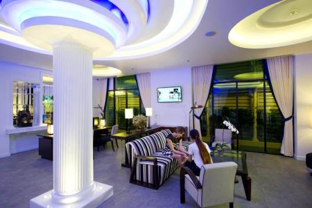 Отель Wave Hotel в Паттайя Бич Роад - Таиланд