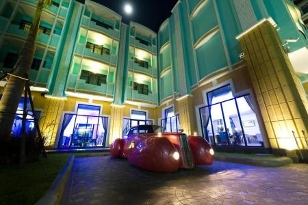 Отель Wave Hotel в Паттайя Бич Роад - Таиланд