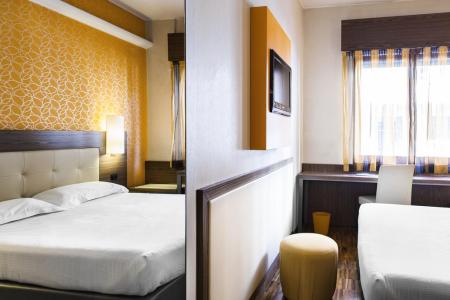 Отель Des Etrangers в Милан - Италия