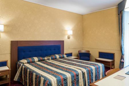 Отель Des Etrangers в Милан - Италия