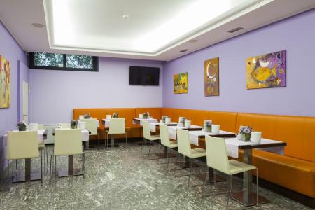 Отель Des Etrangers в Милан - Италия