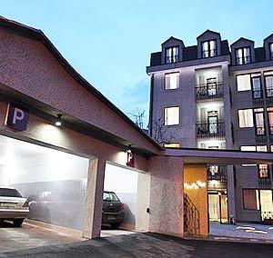 отель Cascade Hotel