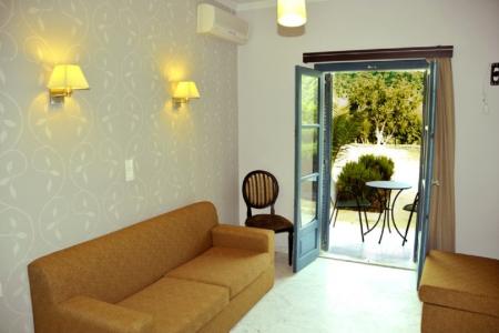 Karavostasi Beach Hotel