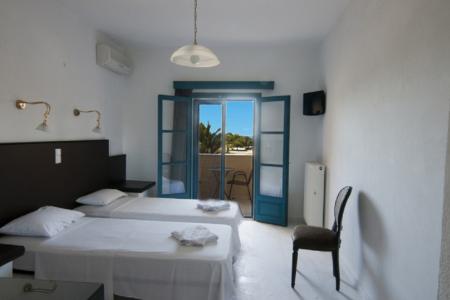 Karavostasi Beach Hotel