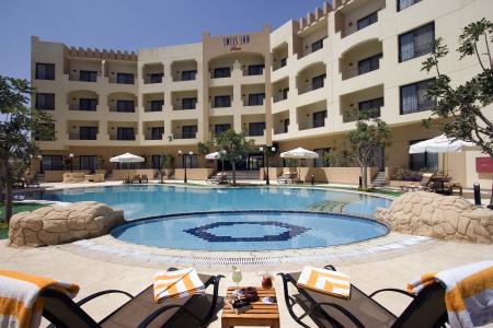 Отель Swiss Inn Pyramids Golf Resort в Каир - Египет