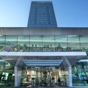 отель DoubleTree by Hilton Istanbul - Avcilar