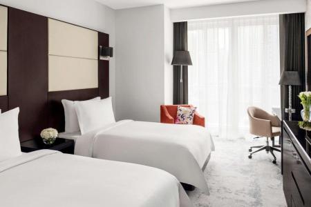 Отель Movenpick Hotel Jumeirah Lakes Tower в Джумейра - ОАЭ