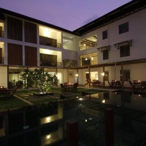 отель Eighth Bastion