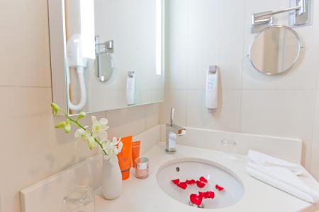 Отель ibis Abu Dhabi Gate в Абу Даби  Аль Айн - ОАЭ