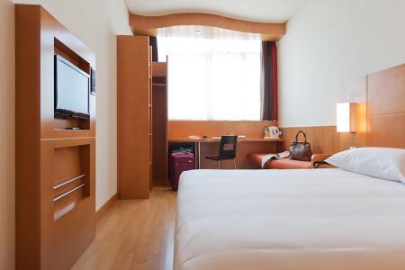 Отель ibis Abu Dhabi Gate в Абу Даби  Аль Айн - ОАЭ