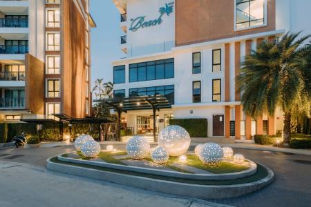 Отель The Beach Heights Resort в пляж Ката - Таиланд