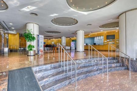 Senator Parque Central