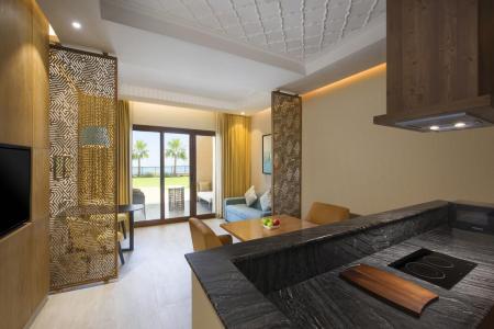 Отель DoubleTree by Hilton Resort & Spa Marjan Island в Рас-эль-Хайма - ОАЭ