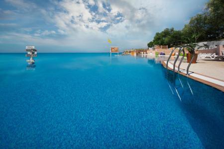 Отель Песочная Бухта в Севастополь - Россия