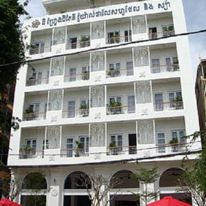 отель Frangipani Royal Palace Hotel