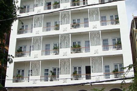 Frangipani Royal Palace Hotel