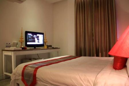 Frangipani Royal Palace Hotel