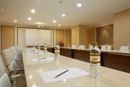 Отель NASA BANGKOK - Airport Rail Link Ramkhamhang в Рамкхамхенг - Таиланд