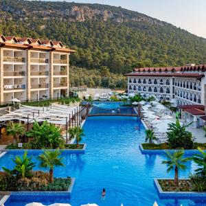 отель Ramada Resort by Wyndham Akbuk